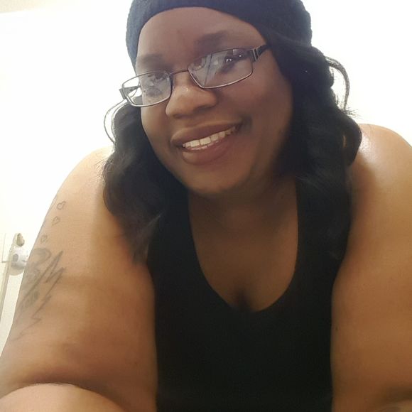 Meet your Posher, Joeann - Picture 1 of 1